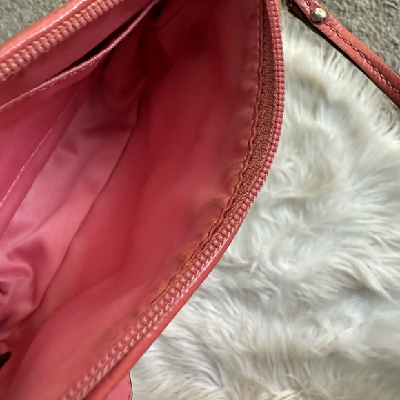 Coach Signature Floral Appliqué Wristlet EUC - Picture 8 of 11